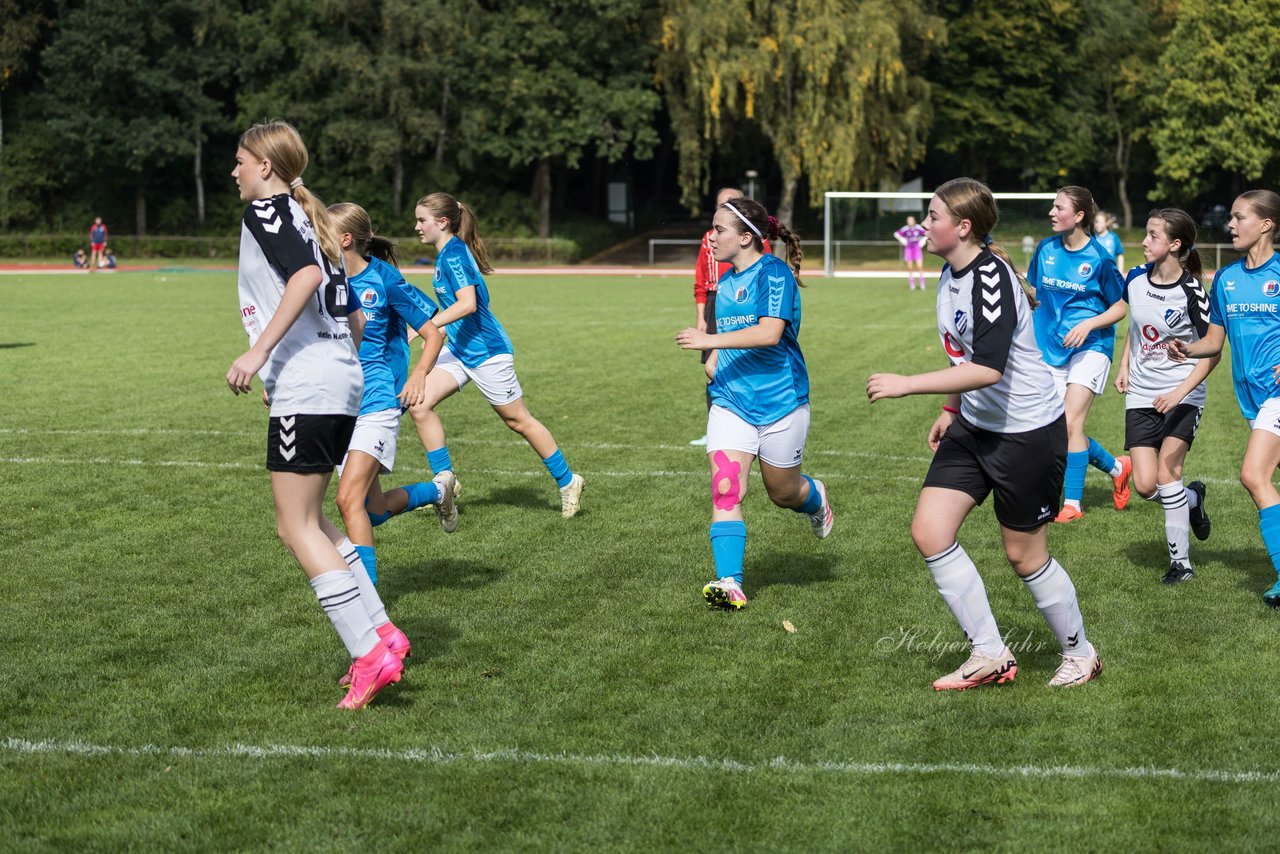 Bild 176 - wBJ VfL Pinneberg - Germania Schnelsen : Ergebnis: 15:1